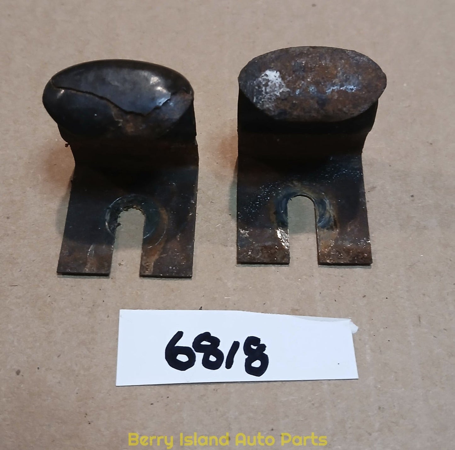 1972-76 Ford Gran Torino Window Guide Clips Pair