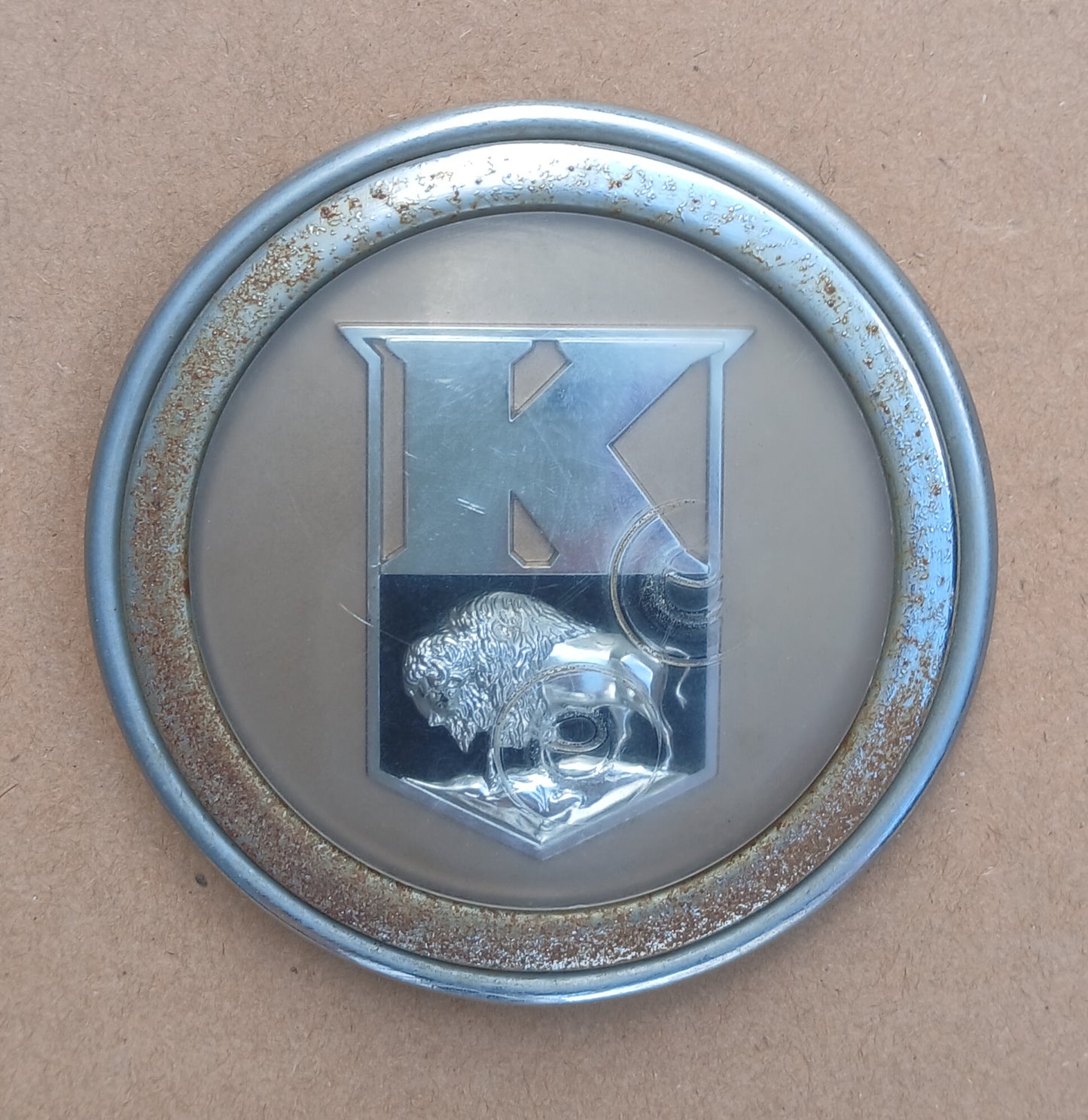 1947 Kaiser Horn Cap