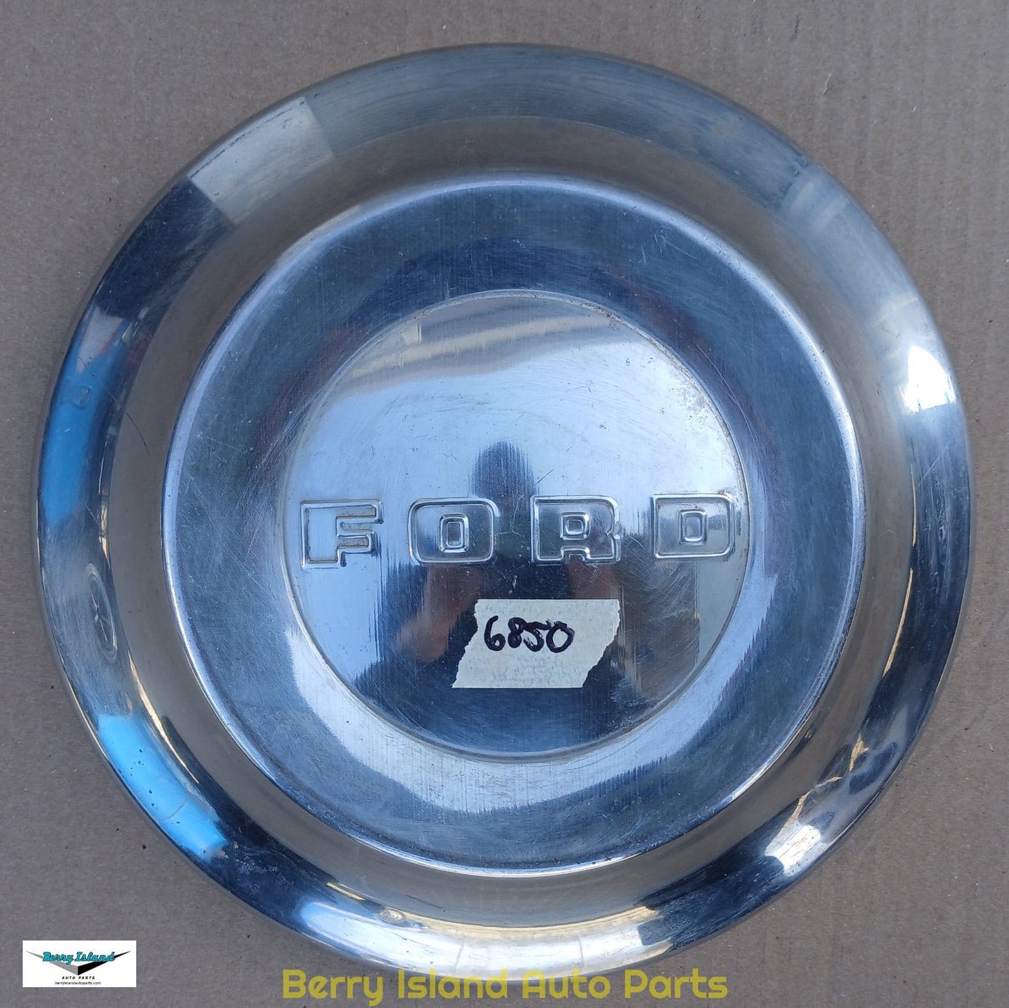1952 Ford Hub Cap Customline Crestline