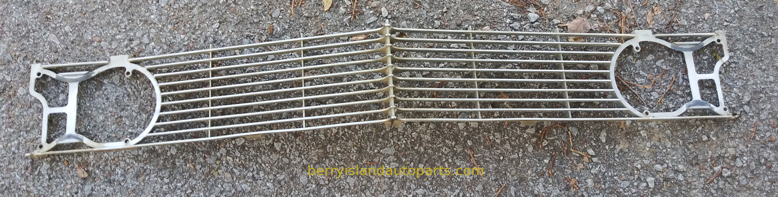 1962 Oldsmobile Grille Dynamic 88 98 Starfire OEM