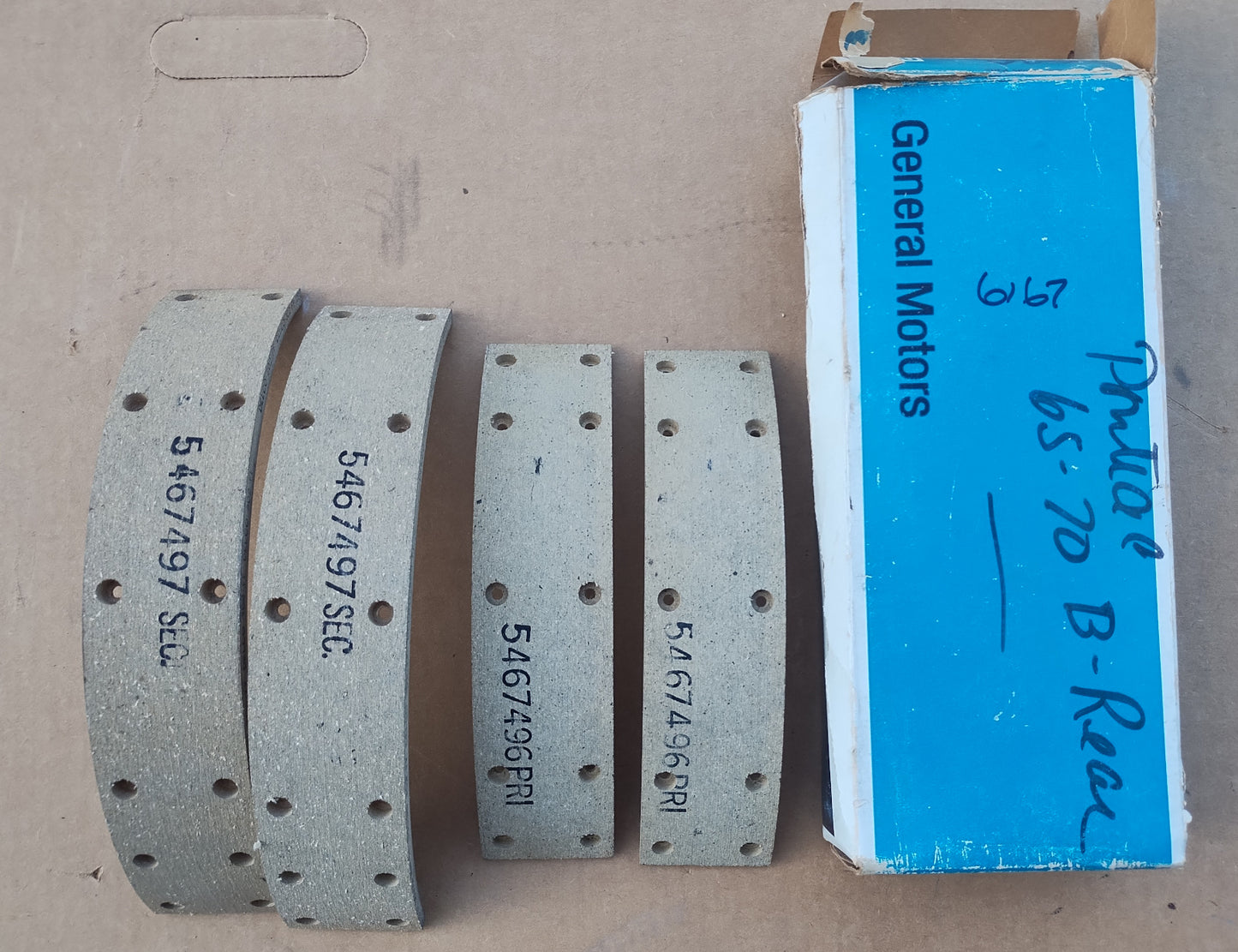 1965-70 Pontiac brake linings rear set