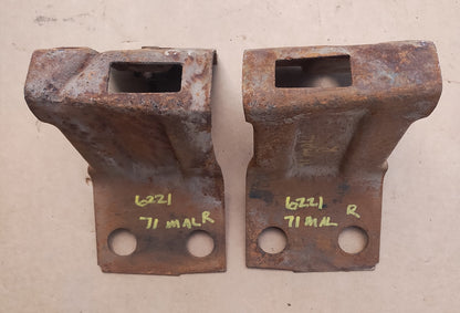1971 Chevrolet Malibu rear brackets pair