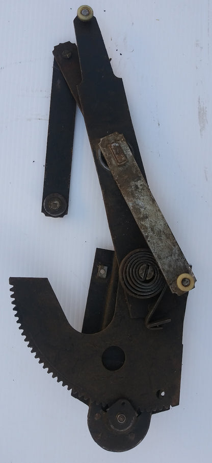1971 Ford Torino 2DHT window regulator right rear quarter