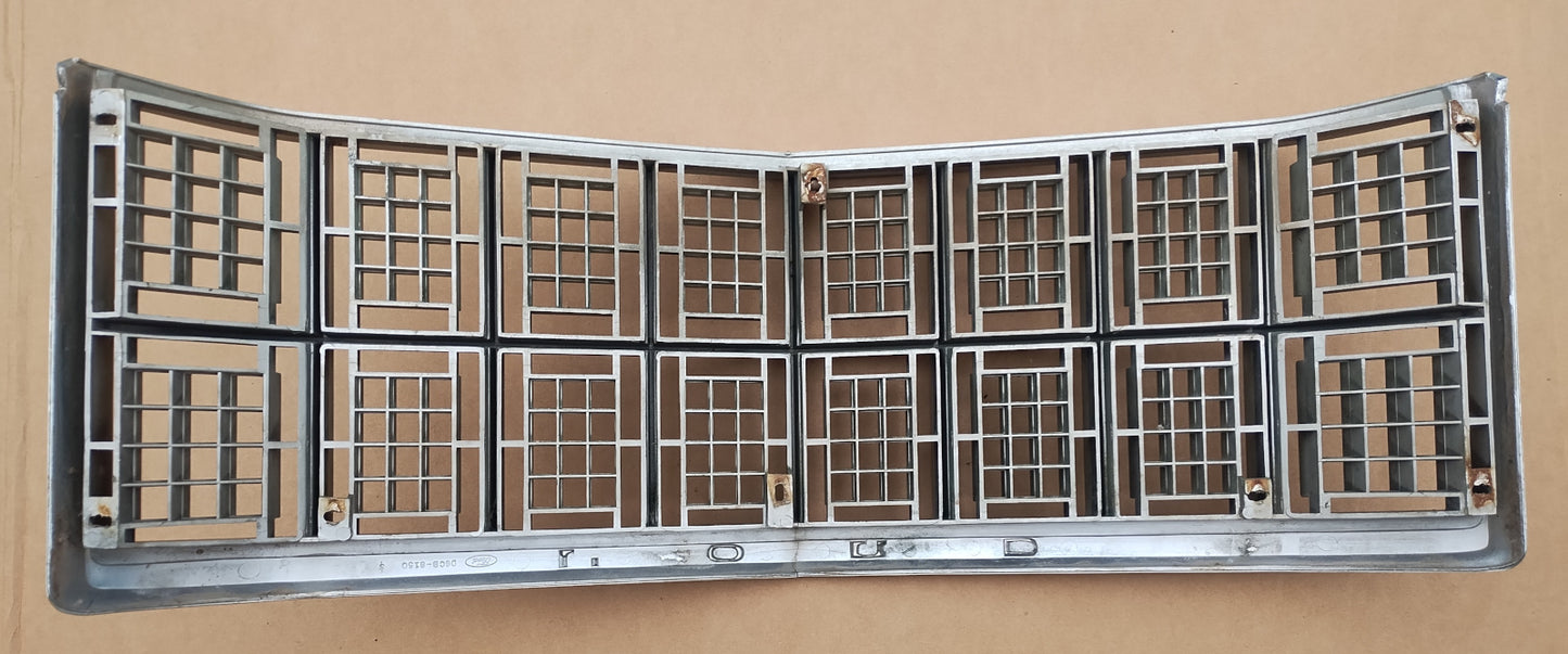 1976 Ford Gran Torino Elite grille