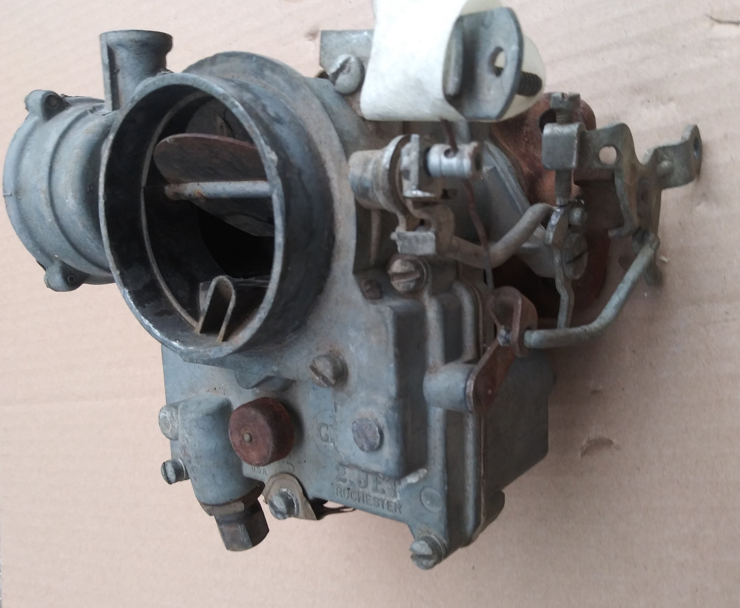 GM Rochester 2 barrel carburator