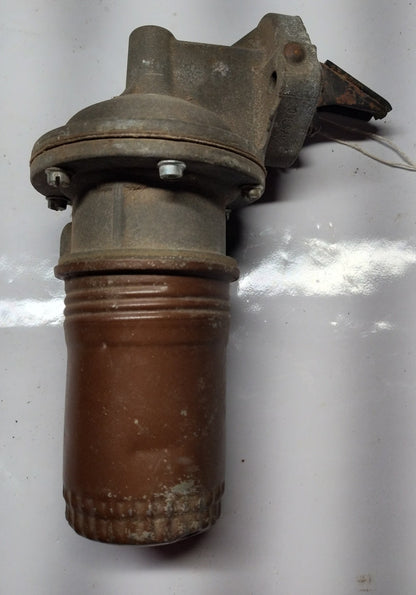 Unknown fuel pump with screw on filter