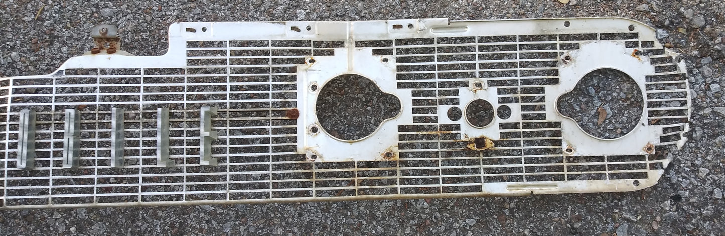 1959 Oldsmobile 88 front grille