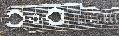 1959 Oldsmobile 88 front grille