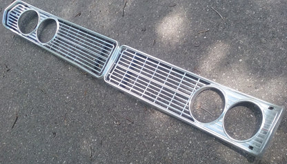 1968 Ford Galaxie Custom Ranch Wagon grille pair